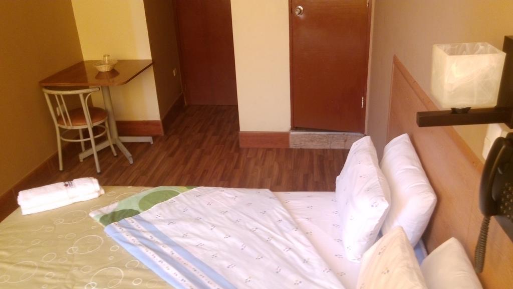 Hospedaje Oasis Chiclayo Kamer foto