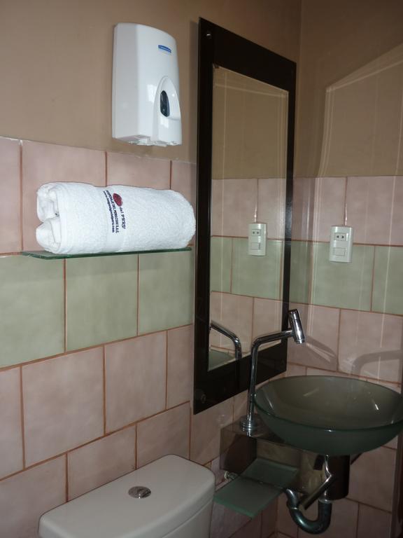 Hospedaje Oasis Chiclayo Buitenkant foto