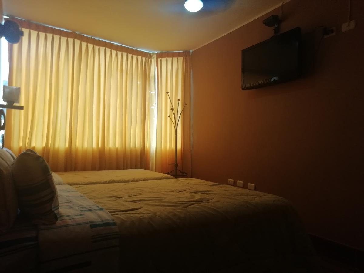 Hospedaje Oasis Chiclayo Buitenkant foto
